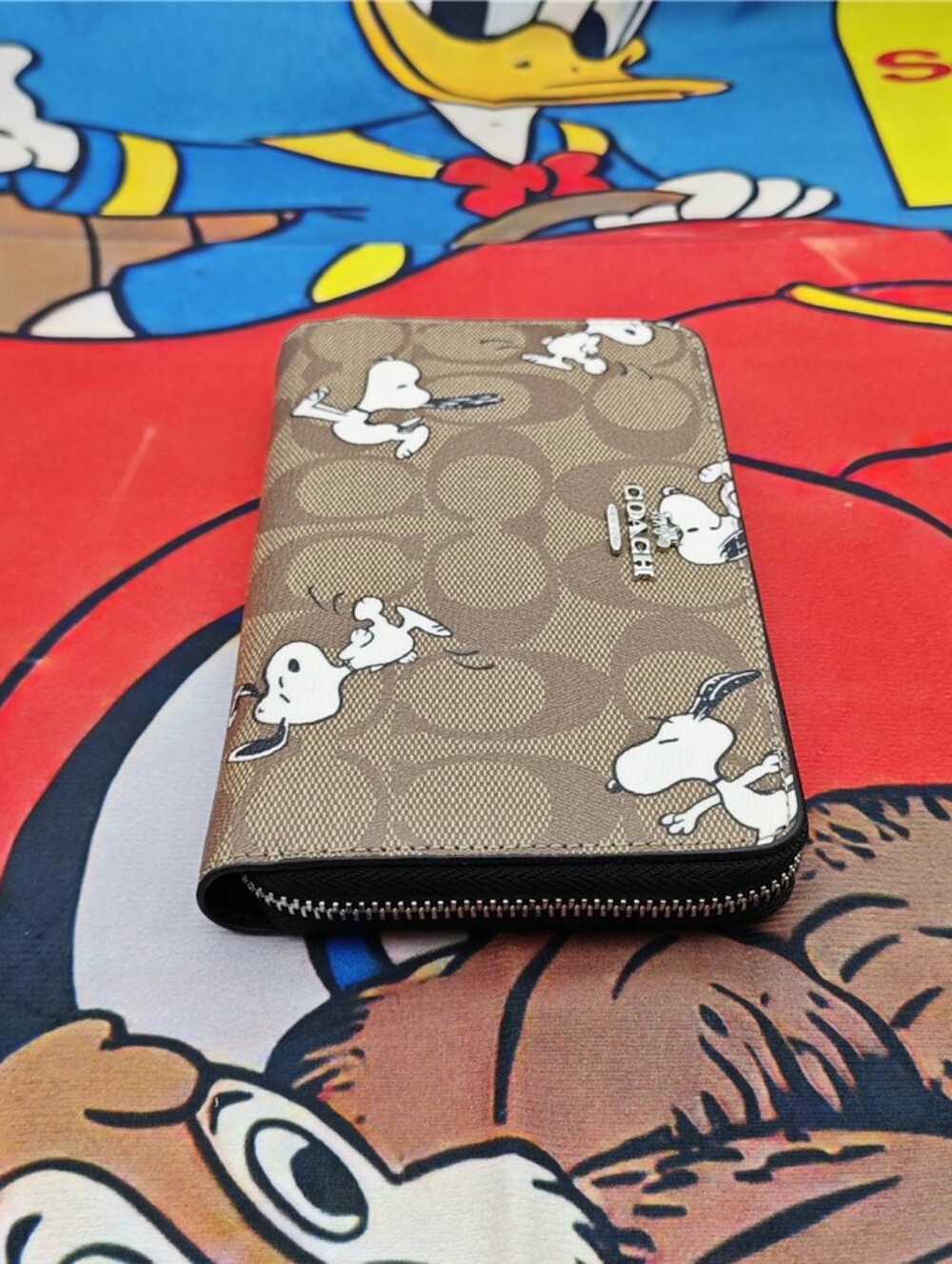 Coach Zip Around Wallet with Snoopy Print - Brown/White - Picture 11 of 11